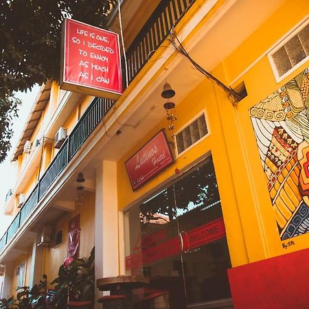 Latinos Hostel Siem Reap Buitenkant foto