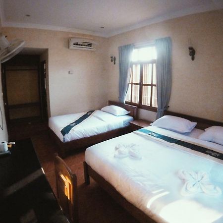 Latinos Hostel Siem Reap Buitenkant foto