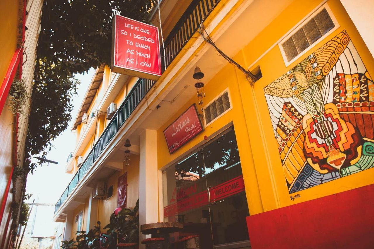 Latinos Hostel Siem Reap Buitenkant foto