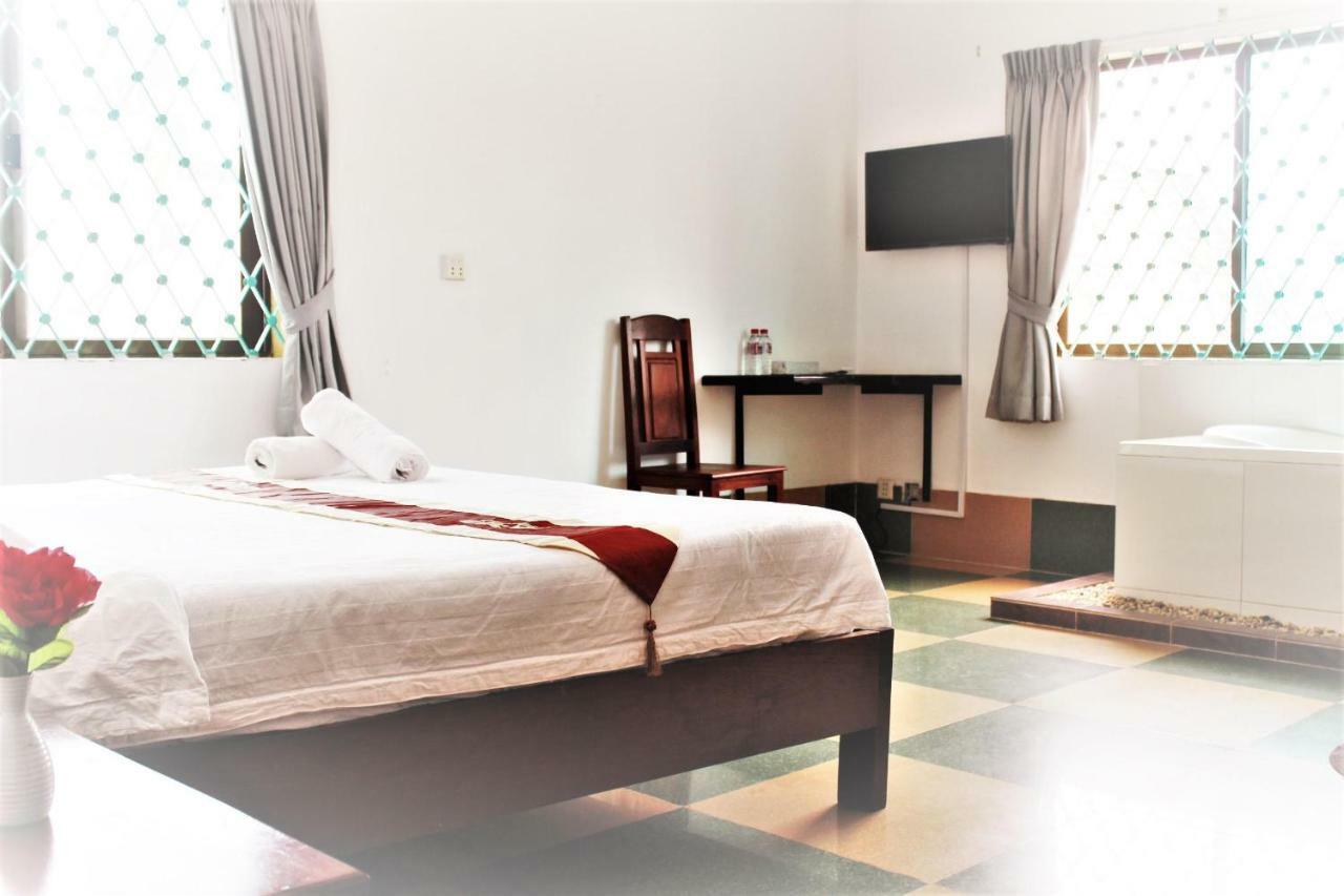 Latinos Hostel Siem Reap Buitenkant foto
