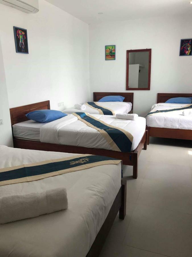 Latinos Hostel Siem Reap Buitenkant foto