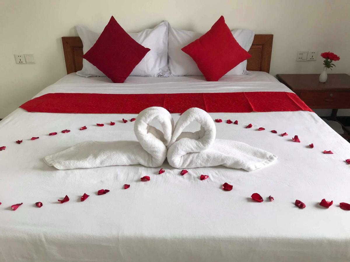 Latinos Hostel Siem Reap Buitenkant foto