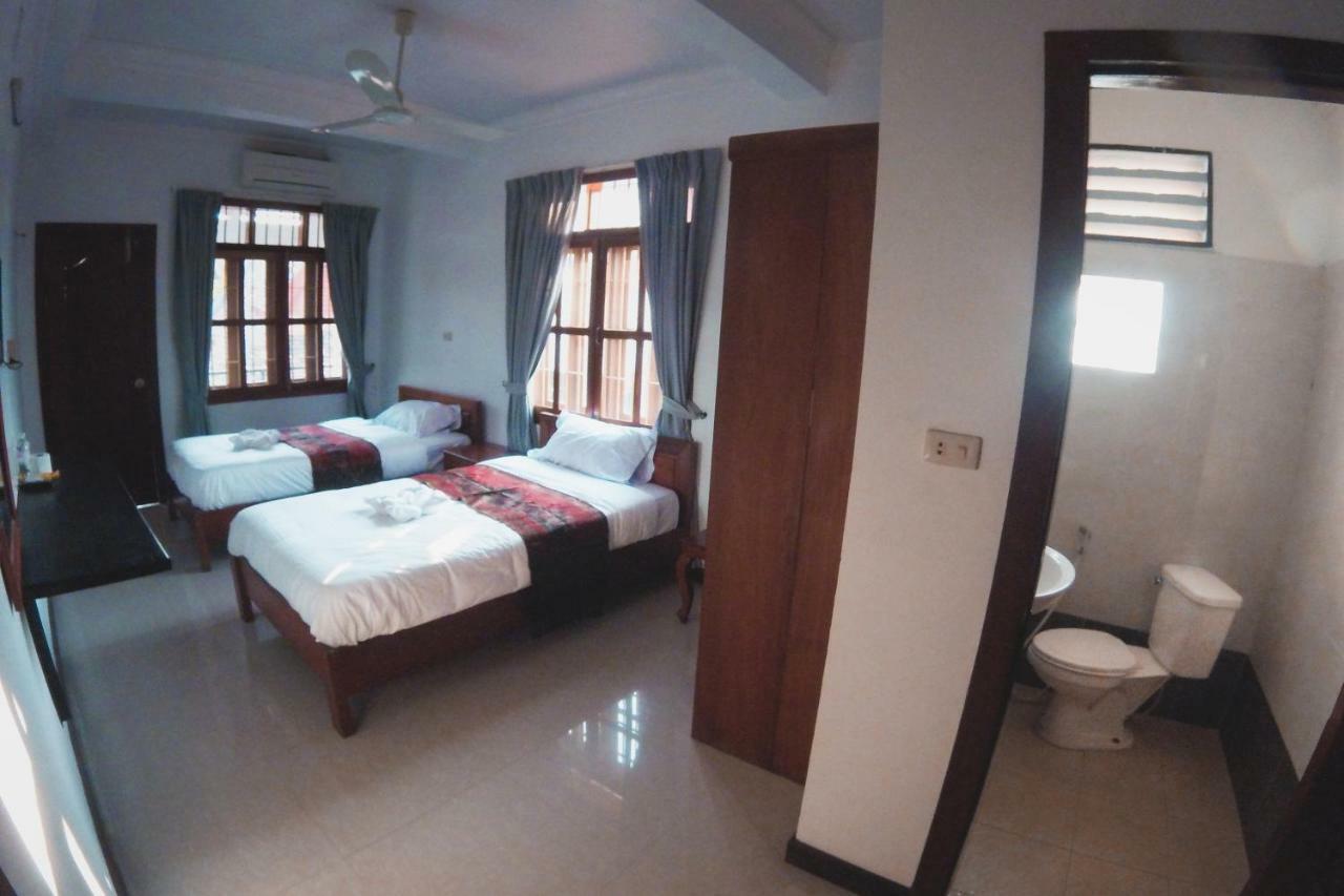 Latinos Hostel Siem Reap Buitenkant foto