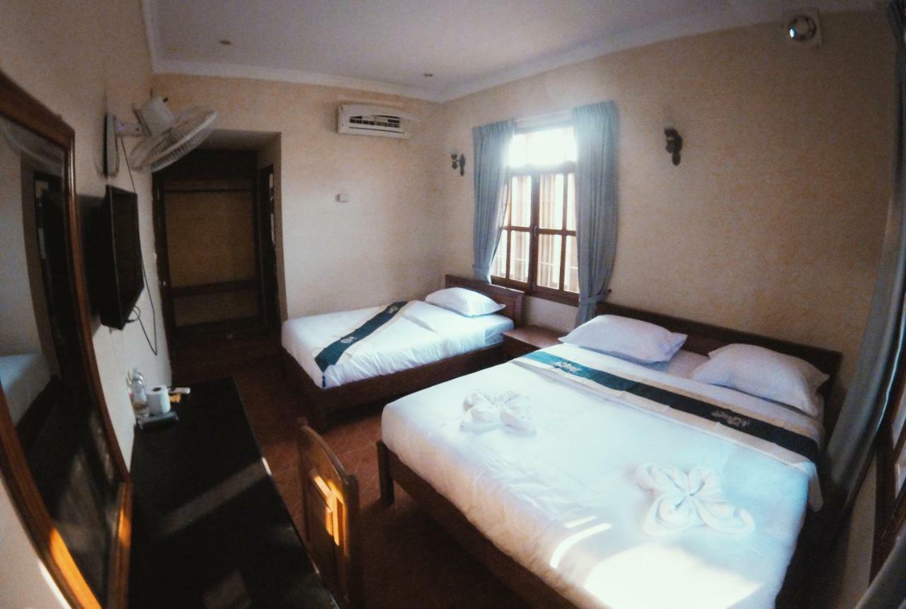 Latinos Hostel Siem Reap Buitenkant foto